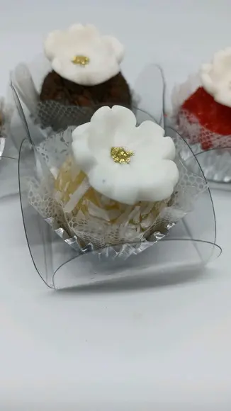 12 Flores de açúcar boleadas para doces e chocolates