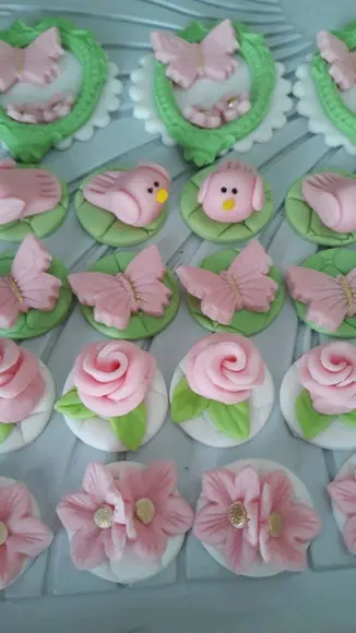 12 Apliques de açúcar Rosas com folha