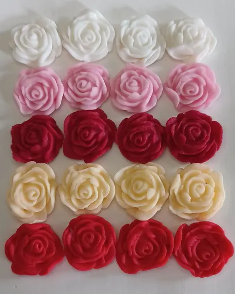 12 Rosas de açúcar para decorar doces e chocolates