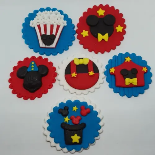 15 Apliques de Açúcar 6cm Circo Mickey