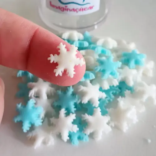 50 Mini Confeitos Flocos de Neve para Decorar Doces