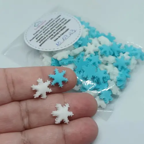 50 Mini Confeitos Flocos de Neve para Decorar Doces