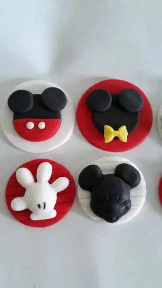 Kit 40 Apliques de açúcar Mickey