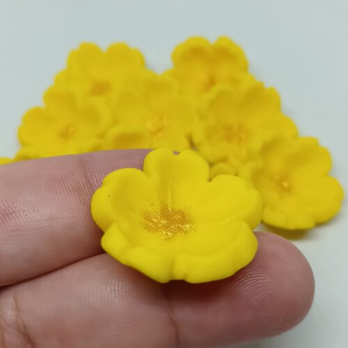 12 Flores de açúcar boleadas para doces e chocolates