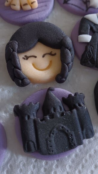 Confeitos de Açúcar 3cm Wandinha