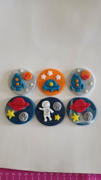Confeitos de Açúcar 4cm Astronauta planetas