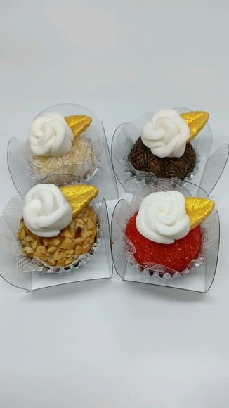 Confeitos de Açúcar 3cm Rosas com folha