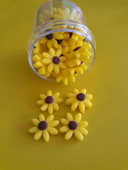 Box 30 Mini flores de açúcar para doces e chocolates.