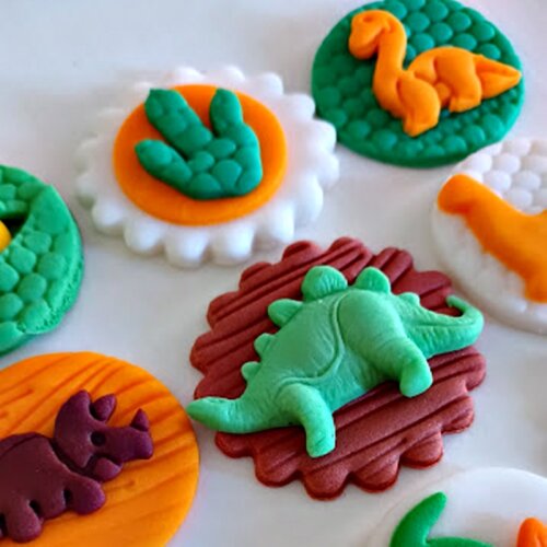 Confeitos de Açúcar 4cm Dinossauros Jurassic
