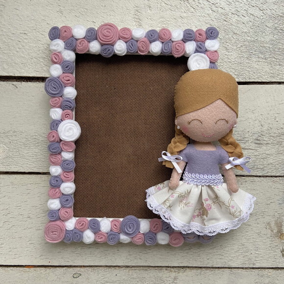 Porta Retrato Menininha