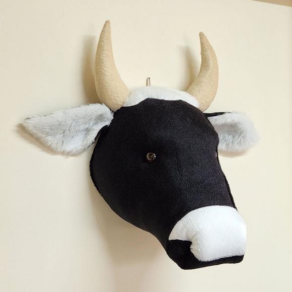 Cabeça de Boi Falsa Taxidermia em Pelúcia