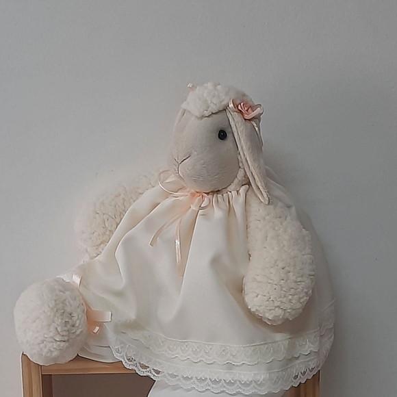 Carneirinha de Vestido