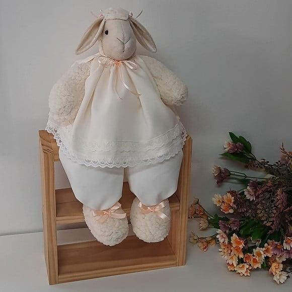 Carneirinha de Vestido