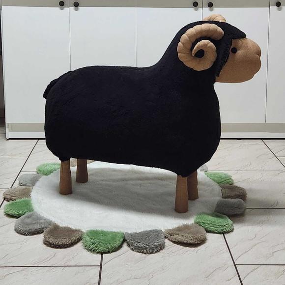 Carneiro com 75 cm