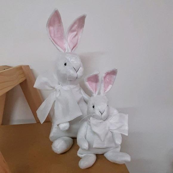 Kit Trio de Coelhos em Pelúcia
