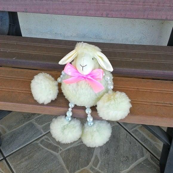 Ovelha com Pernas de Miçanga Rosa