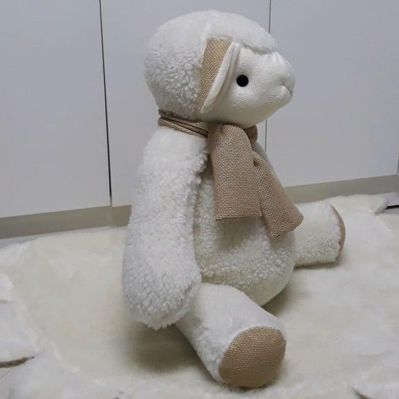 Ovelha em Pelúcia