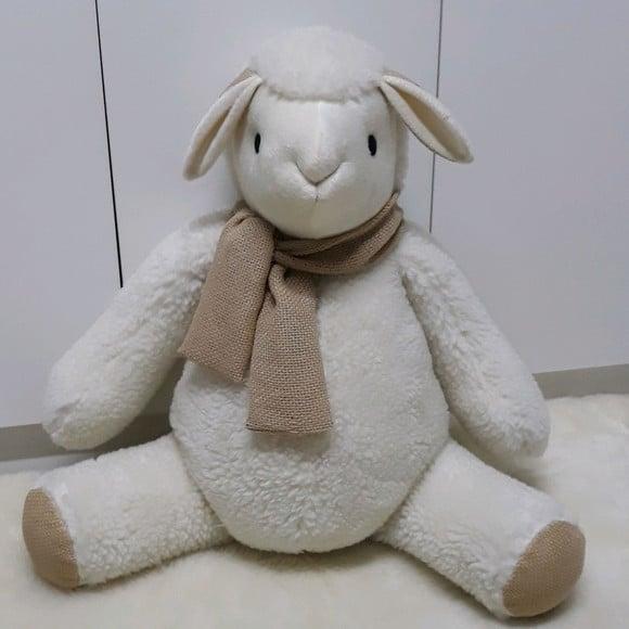 Ovelha em Pelúcia