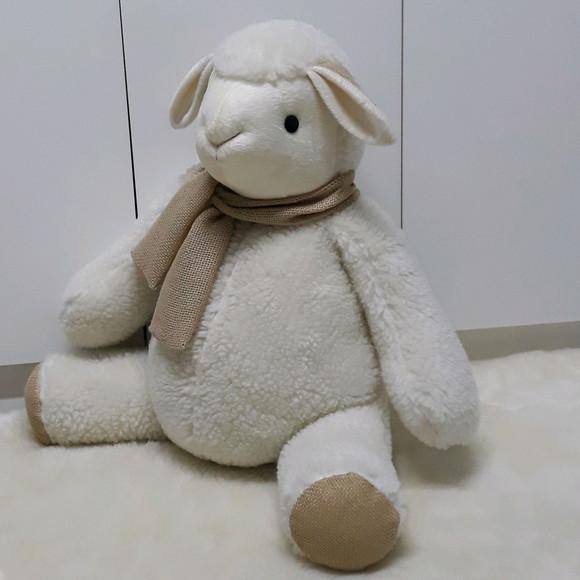 Ovelha em Pelúcia