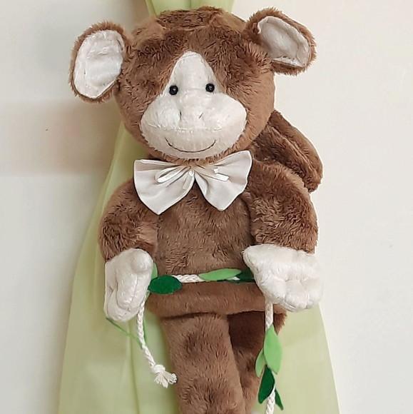 Prendedor de Cortina Macaquinho