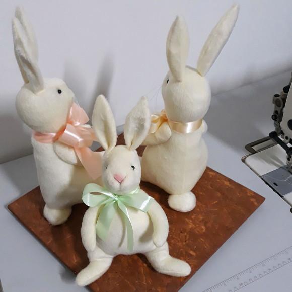 Trio De Coelhos Para Decoração