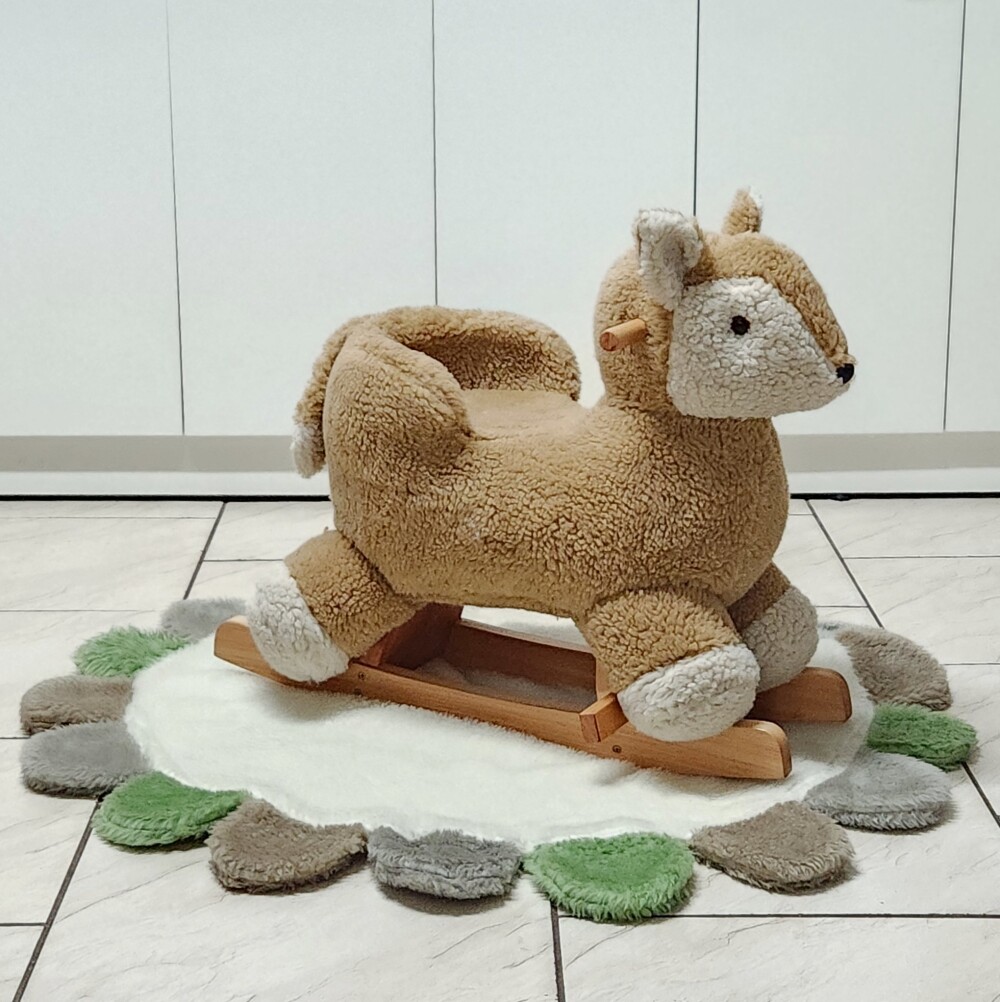 Brinquedo de balanço raposa.