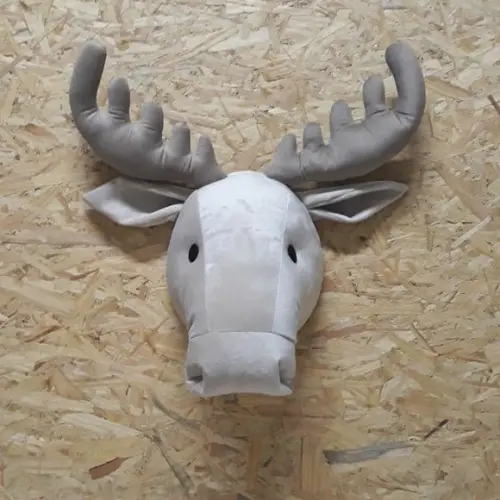 Cabeça de Alce Falsa Taxidermia.