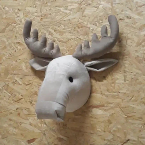Cabeça de Alce Falsa Taxidermia.