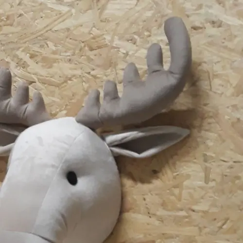 Cabeça de Alce Falsa Taxidermia.