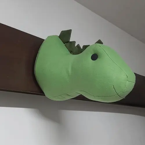 Cabeça de Dinossauro Falsa Taxidermia