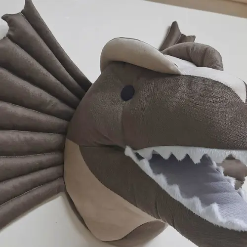 Cabeça de Dinossauro Falsa Taxidermia.