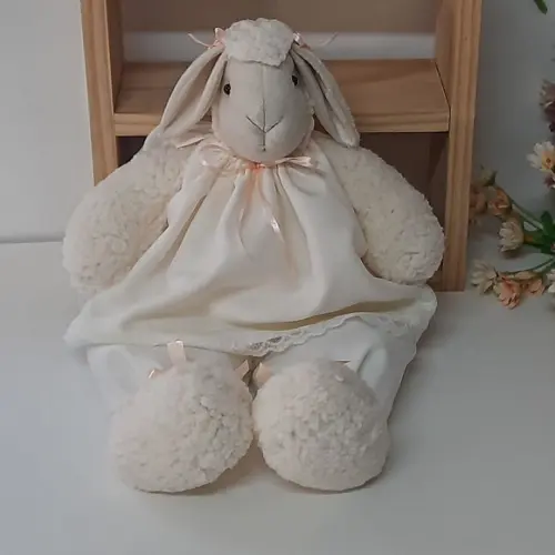 Carneirinha de Vestido