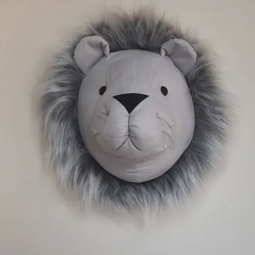 Falsa Taxidermia Cabeça de Leão.