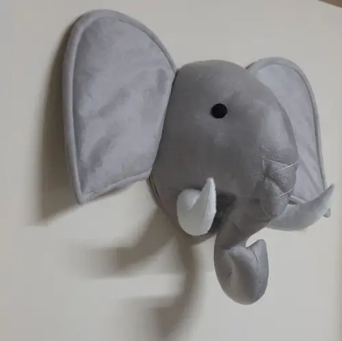 Falsa Taxidermia em Pelúcia Elefante