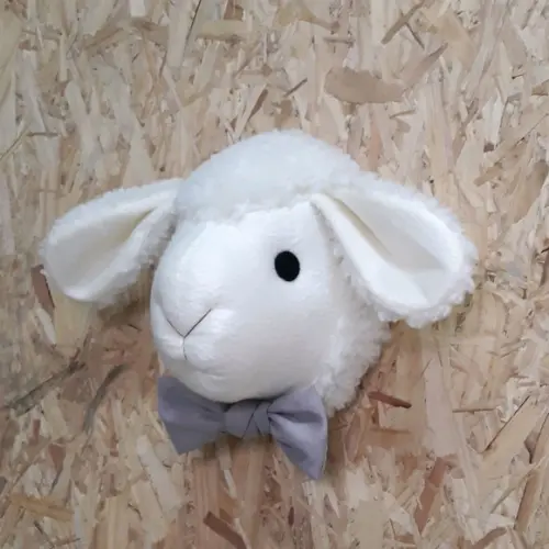 Falsa Taxidermia em Pelúcia Ovelha