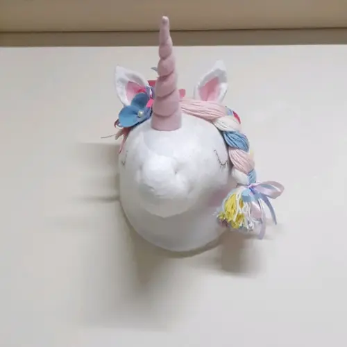 Falsa Taxidermia em Pelúcia Unicórnio