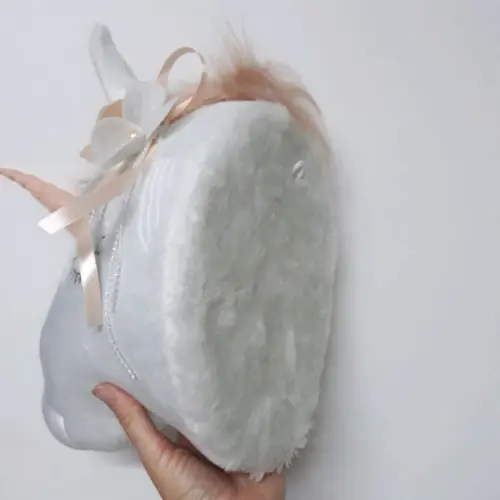 Falsa Taxidermia em Pelúcia Unicórnio