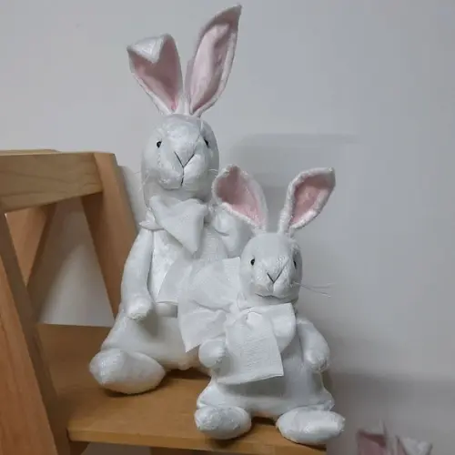 Kit Coelhos em Pelúcia para Decorar