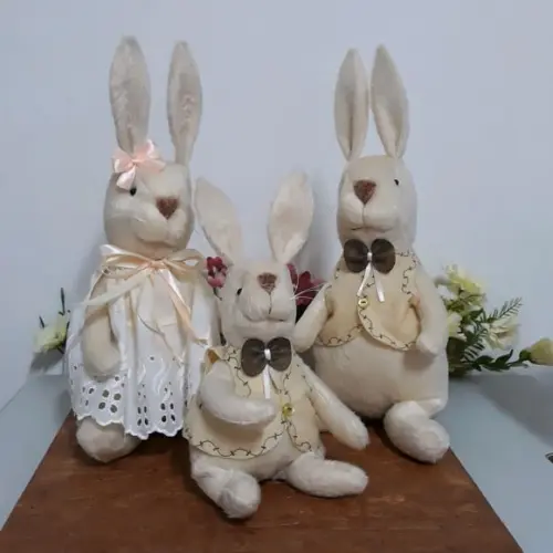 Kit Trio de Coelhos em Pelúcia