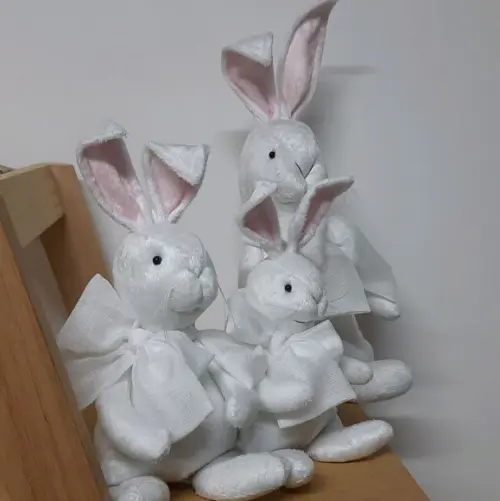 Kit Trio de Coelhos em Pelúcia