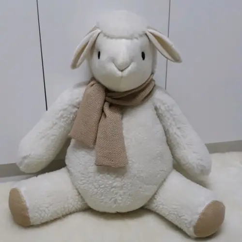 Ovelha em Pelúcia