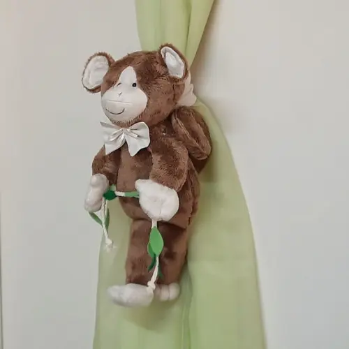 Prendedor de Cortina Macaquinho