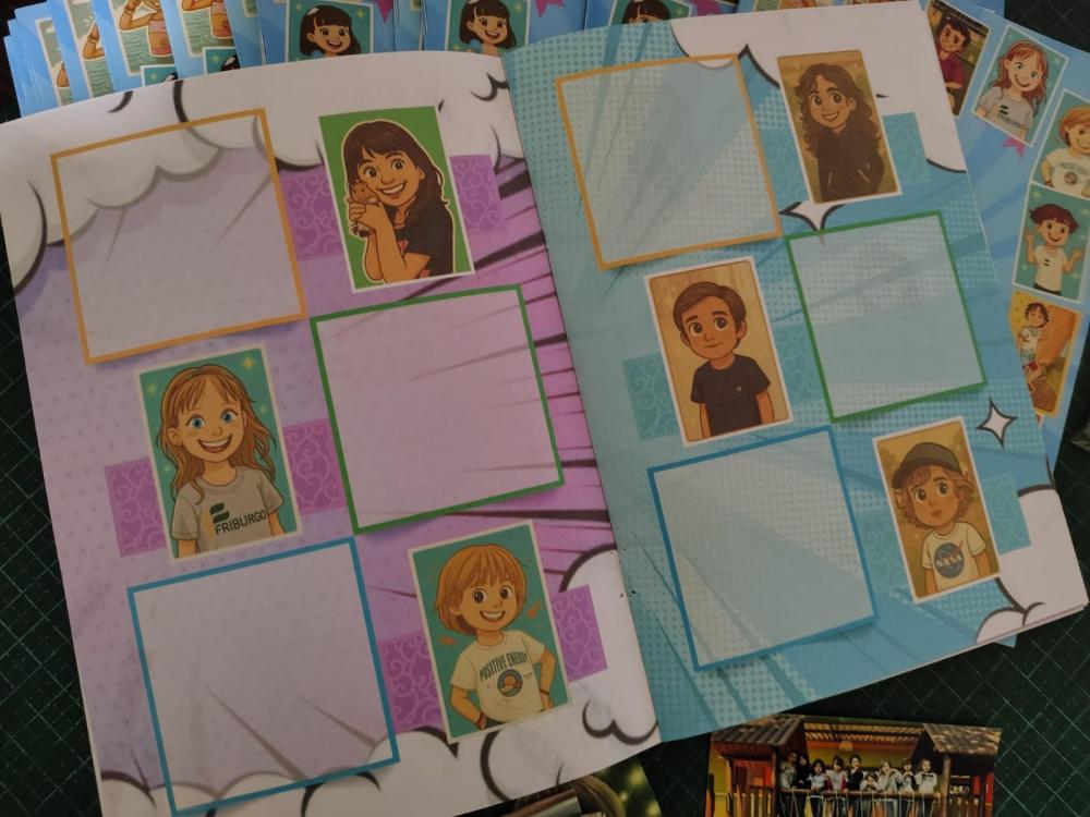 Lembrancinha de festa Kit 15 Álbuns personalizados de figurinhas