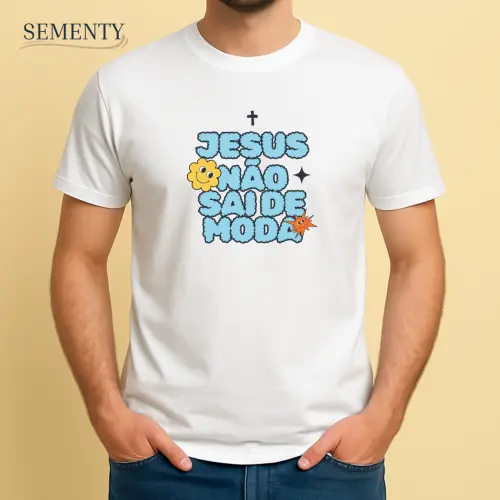 Camiseta Cristã Estilizada Jesus Não Sai de Moda Unissex – Fé com Estilo e Personalidade
