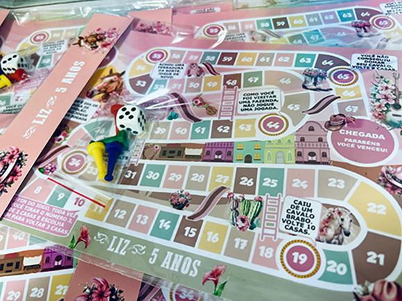 20 Jogo de Tabuleiro Cavalo / Boiadeira - Lembrancinha