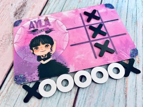 20 Jogo da Velha Wandinha Cute com Sacolinha de Pvc