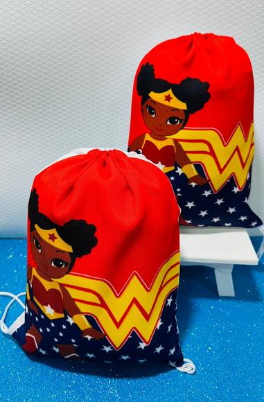 Mochilinha Personalizada Mulher Maravilha Cute