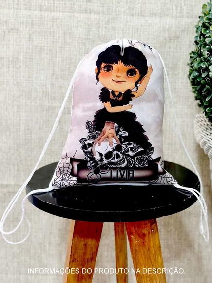 Mochilinha Personalizada Wandinha