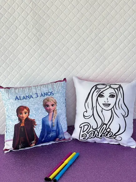 Almof. Perso. Frozen C/verso p/ Colorir + Canetinhas