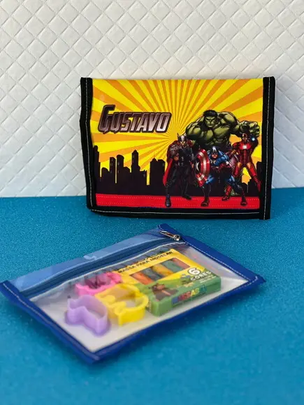 Necessaire Pers. Super Herois + Kit Massinha e Modeladores